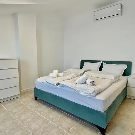 Lighthouse - Private - Bsr - 5 Apartment